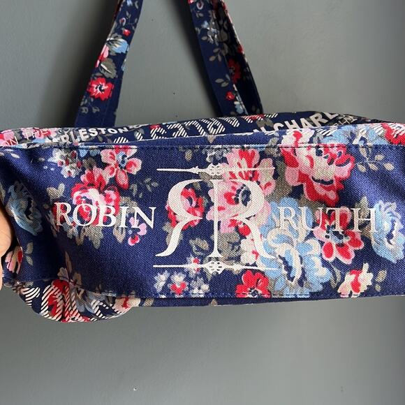 Robin Ruth | Charleston Lover Tourist Souvenir Travel Tote Bag - Picture 4 of 8